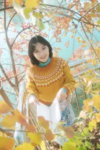YiTuYu Art Language Vol.8738 Nan Nan: A Radiant Autumn Girl Embracing Warm Afternoon Sun - image 1