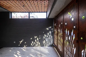 Stunning Twin Houses Architecture Nestled Within the Lush Forests of Da Nang - image 4