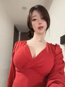 Coser Yi Xiao Yang Ze: The Allure of 'Red Mother' in a Captivating Red Ensemble - image 23