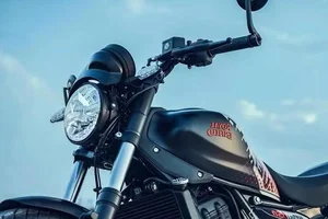 Royal Enfield Guerrilla 450 Apex 2026: New Performance Street Bike Launched in the UK - image 3