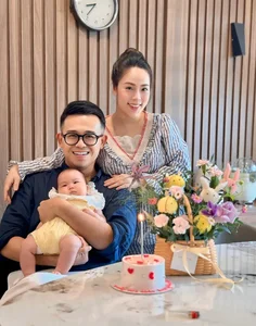 Miss Vietnam Mai Phuong Thuy Celebrates Birthday Alongside Actress Thanh Huong's Elegant Fashion Moments - image 0
