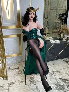Elegant Lady Loki Cosplay by Ulichan - Exclusive 30 Photo Collection - image 8