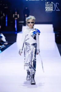 Trinh Gia Huy Delivers Captivating Performance at the Mad Room: Infinity Fashion Finale - image 4