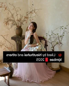 HIEUTHUHAI's Girlfriend Stuns in Traditional Yếm Halter Top: A Modern Take on Vietnamese Heritage Fashion - image 4