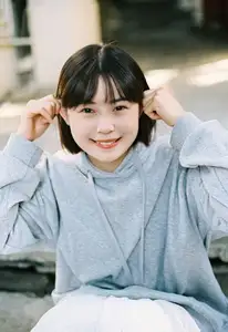 Discover Xin Yue's Captivating Youthful Charm with Guitar in the YiTuYu Vol.8587 Collection. - image 10