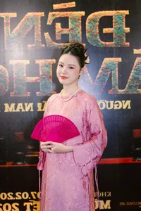 Midu Captivates at the Den Am Hon Horror Movie Premiere - image 6