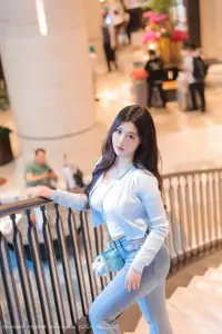 Dan Dan Bao's Elegant Staircase Pose - XiuRen No.10450 Fashion - image 7