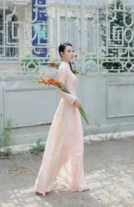 Midu: The Multi-Talented Beauty Redefining Success and Style in the Year of the Snake - image 8