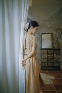 Chasing the Golden Hour: A Retro Visual Journey with Yi Zhi You Zi’s Art Language - image 9