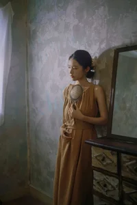 Chasing the Golden Hour: A Retro Visual Journey with Yi Zhi You Zi’s Art Language - image 31