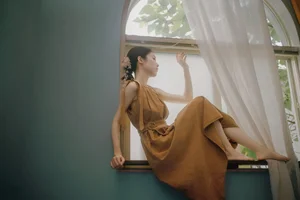 Chasing the Golden Hour: A Retro Visual Journey with Yi Zhi You Zi’s Art Language - image 12