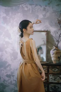 Chasing the Golden Hour: A Retro Visual Journey with Yi Zhi You Zi’s Art Language - image 18