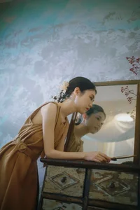 Chasing the Golden Hour: A Retro Visual Journey with Yi Zhi You Zi’s Art Language - image 4