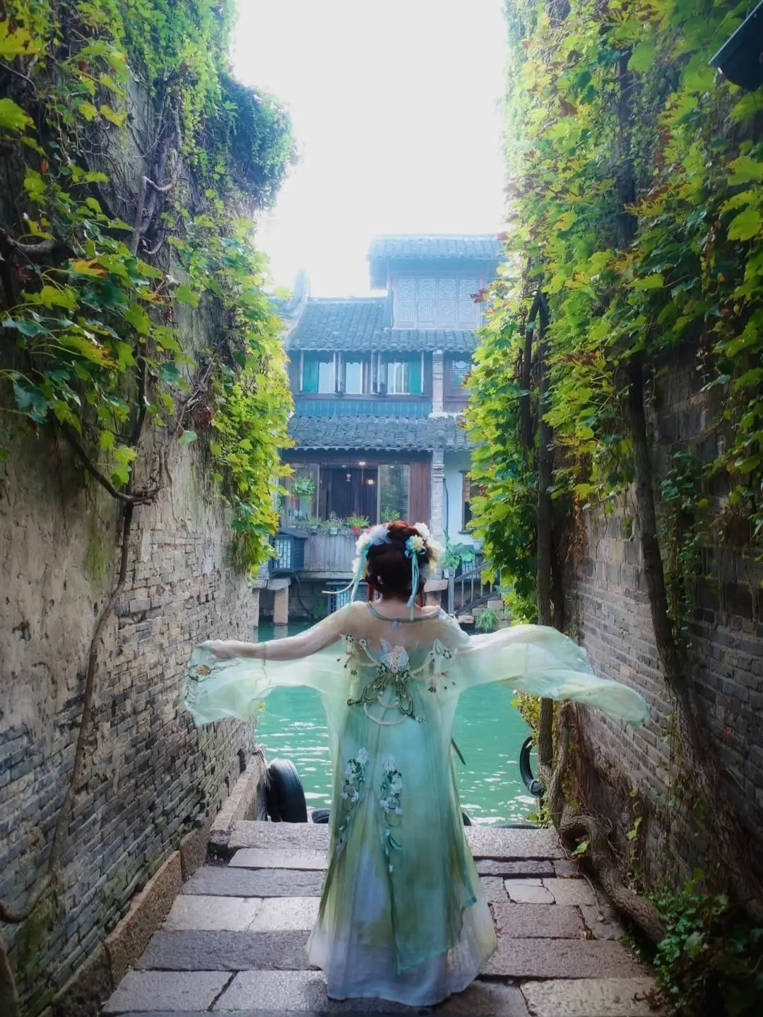Bao Han Helia Transforms into a Fairy in Ancient Chinese Town: A Mesmerizing Hanfu Photoshoot