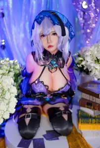 Discover the Ethereal Beauty of Black Swan Honkai Star Rail by Enchanting Coser Potato Godzilla - image 5