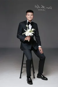 Former Vietnam U23 Star Marries Banking Professional in Elegant Ceremony - image 9