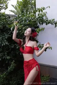 Tang An Qi: Serene Beauty Amidst Nature in XiuRen Photo Set No.10662 - image 32