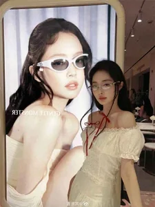 Chinese Influencer Goes Viral for Incredible Resemblance to BLACKPINK's Jennie - image 1