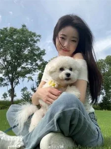 Chinese Influencer Goes Viral for Incredible Resemblance to BLACKPINK's Jennie - image 5