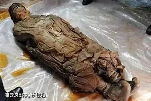 The Mystery of the 700-Year-Old Mummy: A Perfectly Preserved Discovery - image 6
