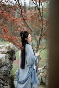 Serene Beauty: Shui Wei Qing Che in Art Language Vol.7251 - image 3
