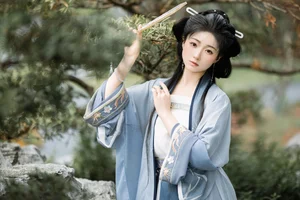 Serene Beauty: Shui Wei Qing Che in Art Language Vol.7251 - image 21