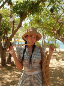 Vietnamese Rapper HIEUTHUHAI Shines at International Fashion Week Event - image 0