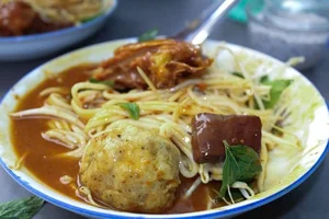 Discover the Spicy Flavors of Ca Mau: Exploring the Famous Bánh Tầm Cay Noodle Dish - image 6