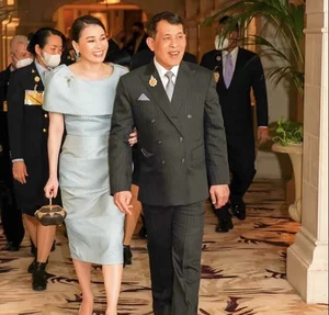 The Radiant Elegance of Queen Suthida of Thailand: A Celebration of Royal Beauty and Style at Age 46 - image 4
