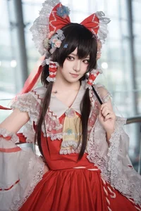 Stunning Hana Cosplay as Hualingmeng at Firefly Animation Carnival: Exquisite Floral Fantasy Fashion and Elegant Hanfu-Inspired Design for Anime Lovers - image 16