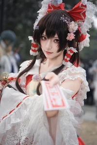 Stunning Hana Cosplay as Hualingmeng at Firefly Animation Carnival: Exquisite Floral Fantasy Fashion and Elegant Hanfu-Inspired Design for Anime Lovers - image 1