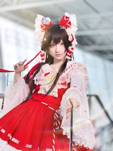 Stunning Hana Cosplay as Hualingmeng at Firefly Animation Carnival: Exquisite Floral Fantasy Fashion and Elegant Hanfu-Inspired Design for Anime Lovers - image 21