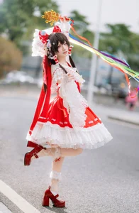 Stunning Hana Cosplay as Hualingmeng at Firefly Animation Carnival: Exquisite Floral Fantasy Fashion and Elegant Hanfu-Inspired Design for Anime Lovers - image 13