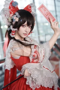 Stunning Hana Cosplay as Hualingmeng at Firefly Animation Carnival: Exquisite Floral Fantasy Fashion and Elegant Hanfu-Inspired Design for Anime Lovers - image 14