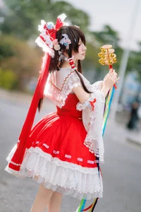 Stunning Hana Cosplay as Hualingmeng at Firefly Animation Carnival: Exquisite Floral Fantasy Fashion and Elegant Hanfu-Inspired Design for Anime Lovers - image 11