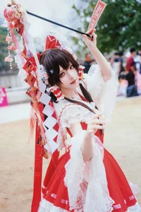 Stunning Hana Cosplay as Hualingmeng at Firefly Animation Carnival: Exquisite Floral Fantasy Fashion and Elegant Hanfu-Inspired Design for Anime Lovers - image 22