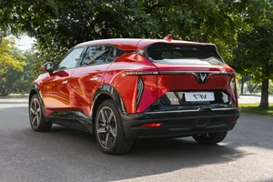 VinFast VF 7: A Fusion of Luxury Design and Advanced Electric Vehicle Technology - image 6