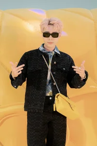 The Rise of Quilted Handbags: The Must-Have Accessory for Celebrities - image 6