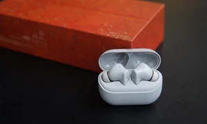 Experience the Beat: Bức Tường True Wireless Earbuds - A New Trend in Music and Style - image 5