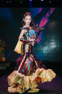 Cultural Fusion: Child Models Showcase High Fashion to the Rhythms of Traditional Folk Music - image 1