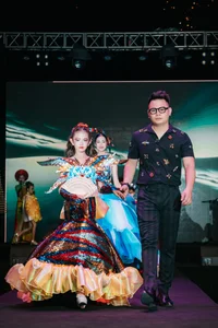 Cultural Fusion: Child Models Showcase High Fashion to the Rhythms of Traditional Folk Music - image 3