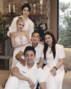 Xoai Non and Gil Le Stun Fans with Intimate and Stylish New Fashion Gallery - image 6