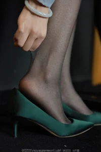 IESS Gallery: Sophisticated Office Fashion Featuring Gray Skirt and Shiny Silk Aesthetics - image 7