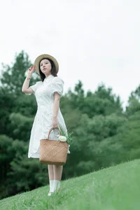 Captivating Visuals: YiTuYu Art Language Vol.4963 with Model Xian Yu - image 12