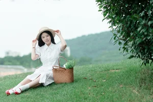 Captivating Visuals: YiTuYu Art Language Vol.4963 with Model Xian Yu - image 8