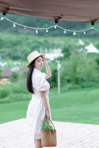 Captivating Visuals: YiTuYu Art Language Vol.4963 with Model Xian Yu - image 2