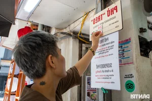 The Heartwarming Story of Suspended Pho in Hanoi: A Unique Culinary Tradition - image 11