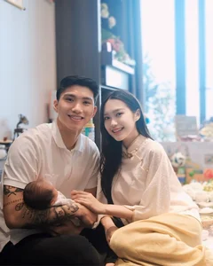 Doan Van Hau and Doan Hai My: A Playful Look into V-League’s Power Couple - image 9