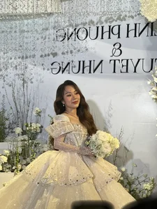 Celebrating TiTi HKT’s Wedding: A Star-Studded Event Featuring Full HKT Band Reunion and Bridal Elegance - image 6