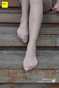 Xin Xin - Short Shorts and Silk II IESS Sixiangjia 051 - image 33